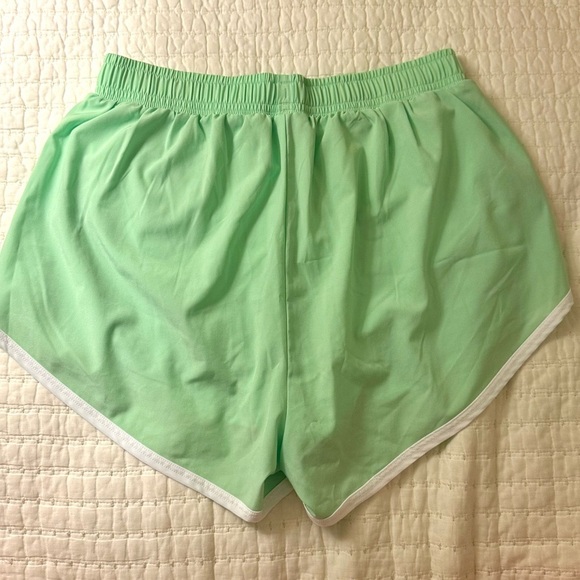Alo Yoga Ivy League Dolphin Short - Ultramint XS - Picture 4 of 6